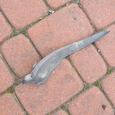 uszczelka podszybia prawa Opel Mokka 95137391