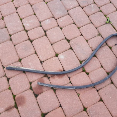 Uszczelka progu lewa Audi Q3 2017r 8U0839119