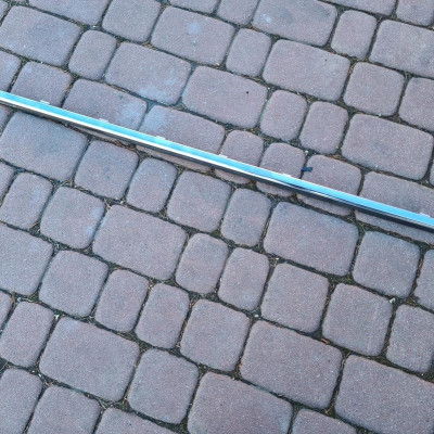 Uszczelka zgarniacz drzwi przód chrom OPEL Mokka