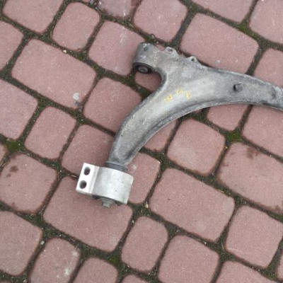 Wahacz przedni 1000km prawy 2014r IGŁA Insignia