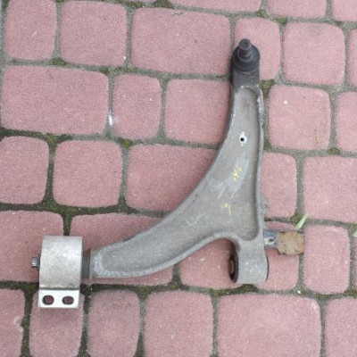 Wahacz przód przedni 33tys km lewy INSIGNIA