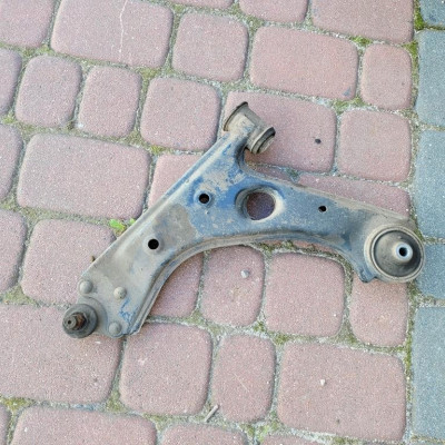Wahacz przód przedni lewy IGŁA Opel Corsa E
