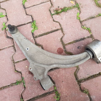 Wahacz przód przedni prawy Opel Astra J IV 4