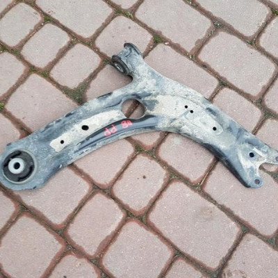 Wahacz przód przedni prawy Passat B8