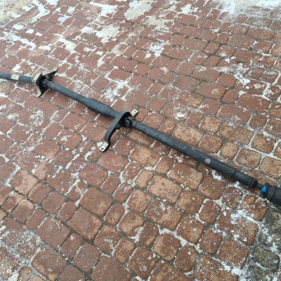 Wał napędowy podpora IGŁA Opel Insignia 13335360