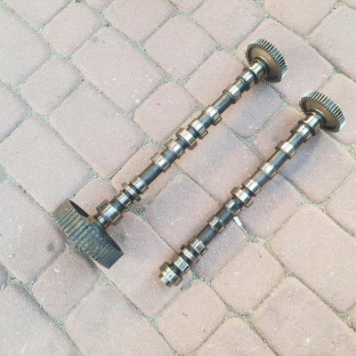 Wałek wałki pokrywa dekiel Opel Insignia 55565668