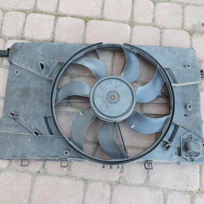 Wentylator silnik Opel Astra J IV 4 0130303345