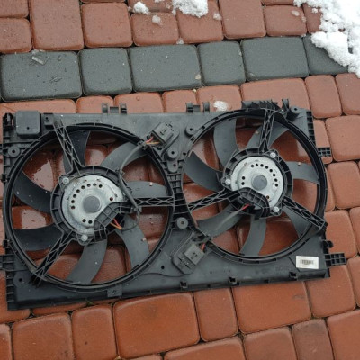 Wentylatory obudowa komplet Opel Insignia 22915609