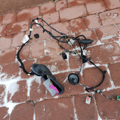 Wiązka instalacja drzwi przód Astra K V 39068429