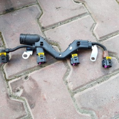 WIĄZKA INSTALACJA WTRYSKÓW OPEL ZAFIRA C 55579262