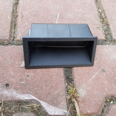 Wkład obudowa popielniczki Passat B8 3G2863077