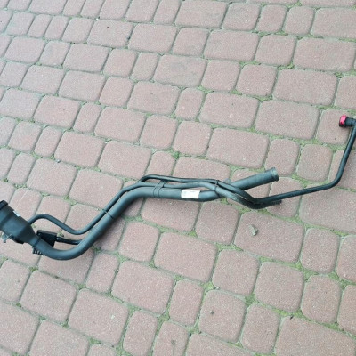 Wlew paliwa rura Opel Insignia B 84600861