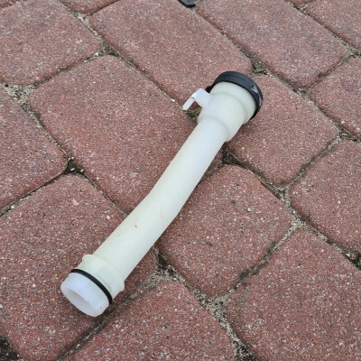 Wlew spryskiwaczy rurka EU Opel Meriva B 13250463