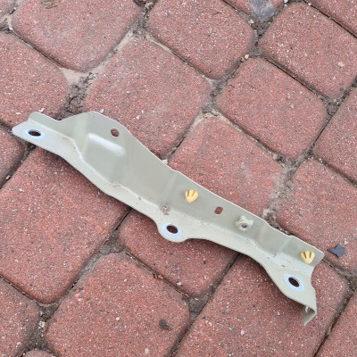 Wspornik błotnika Renault Clio IV 4 641345024R