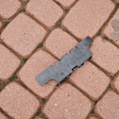 Wspornik chłodnicy wody Opel Astra K V 13462186