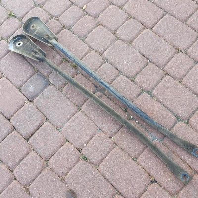 Wspornik dolny sanek lewy Vivaro B Trafic III