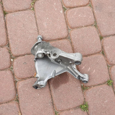 Wspornik łapa skrzyni biegów Renault Captur 0,9