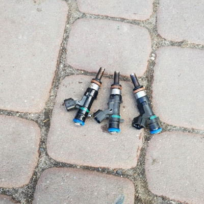 Wtrysk wtryskiwacz 1.0B Renault Captur 16608740R