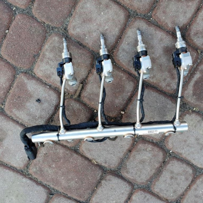 Wtrysk wtryskiwacz 1.4T Opel Astra K V 1705312103