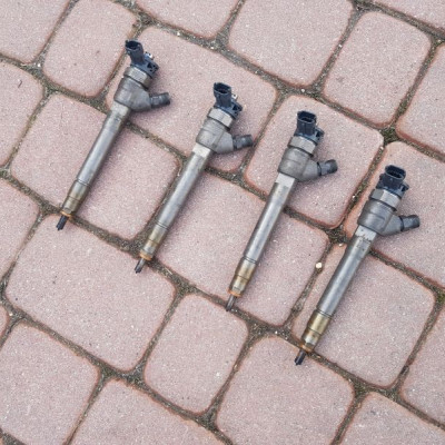 Wtryski 1.6CDTI Vivaro B Trafic III H8201055367