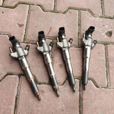 Wtryskiwacz 2.3 DCI Master Movano 166000372R