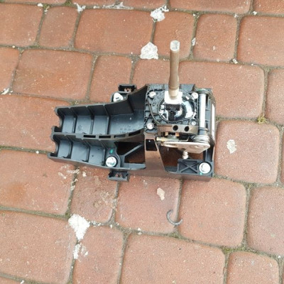 Wybierak biegów manual Opel Insignia 55486394