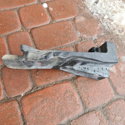 Wyciszenie błotnika prawe Opel Combo D