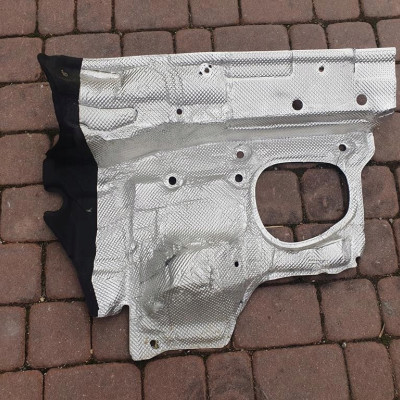 Wyciszenie ściany grodziowej VW Jetta 5C6