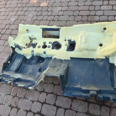 Wyciszenie wygłuszenie sciany Renault Clio IV