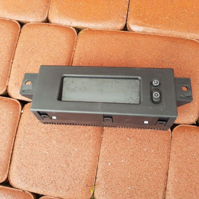 Wyświetlacz Opel Corsa D 13301080