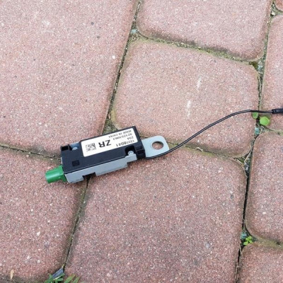 Wzmacniacz antenowy Opel Astra J Zafira C 13338041