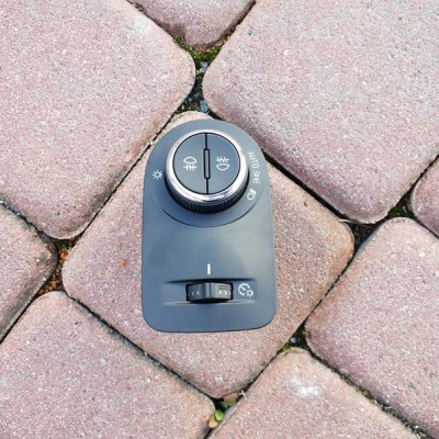 Włącznik świateł sterowanie Opel Zafira C 39050760