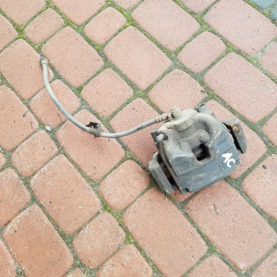 Zacisk hamulcowy przód prawy Honda Accord 2.0 B