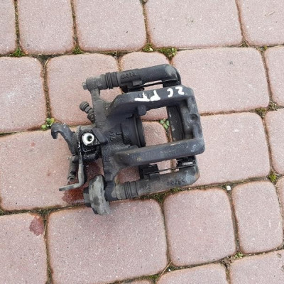 Zacisk jażmo hamulcowy tył tylny Opel Zafira C