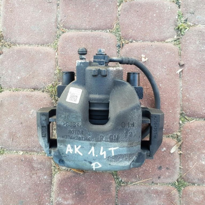 Zacisk przedni prawy 1.4T Opel Astra K V 13362298