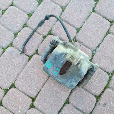 Zacisk przedni prawy 2 tłoczkowy VIVARO TRAFIC