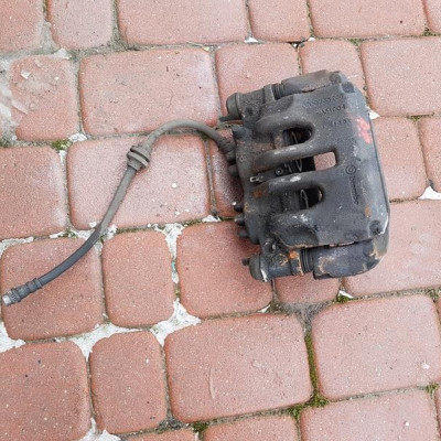 Zacisk przód przedni prawy MOVANO MASTER 2012r