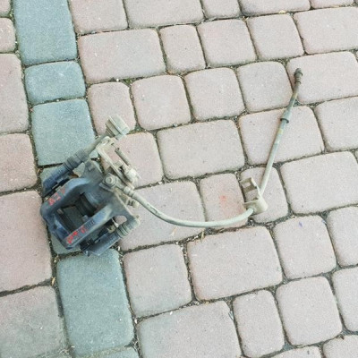 Zacisk tył prawy Opel Astra J IV Zafira C 13467358