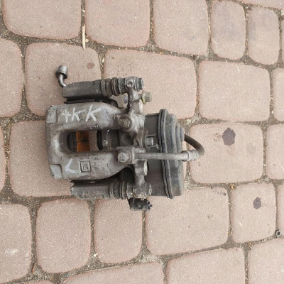 Zacisk tył tylny Opel Astra K V 39009710