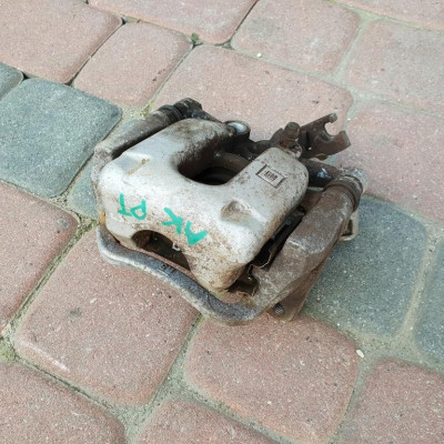 Zacisk tył tylny prawy 1.4T Turbo Opel Astra 5 V K