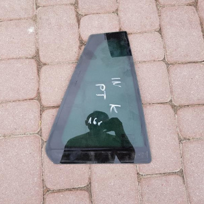 Szyba tył tylna ciemna kombi Opel Insignia 2016r