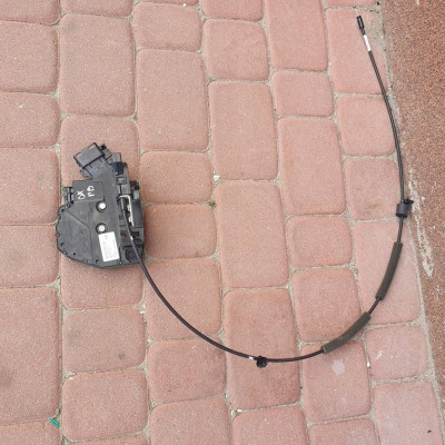 Zamek drzwi bok Vivaro B Trafic III 825027817R