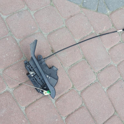 Zamek drzwi lewy EU Vivaro B Trafic III 805032854R