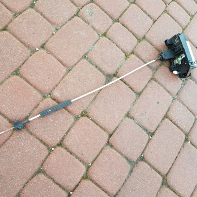 Zamek drzwi lewy tył Opel Meriva A 24414138 EG