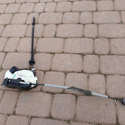 Zamek drzwi prawy tył VW Jetta 5C6 5K4839016Q