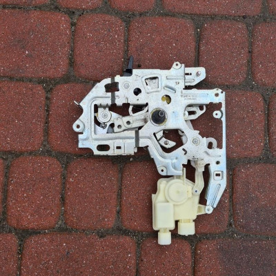 Zamek drzwi przesuwnych bocznych Movano Master III