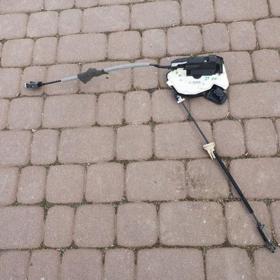 Zamek drzwi przód prawy VW Jetta 5C6 5K1837016E