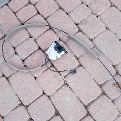 Zamek drzwi tył Movano Master 2.3DCI 825020011R