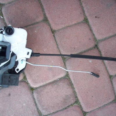 Zamek drzwi tył tylnych Insigna Astra J IV 4 NOWY