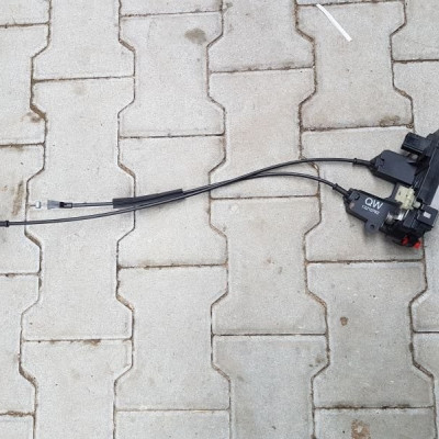 ZAMEK DZWI LEWY TYŁ OPEL VECTRA C 13210762 QW